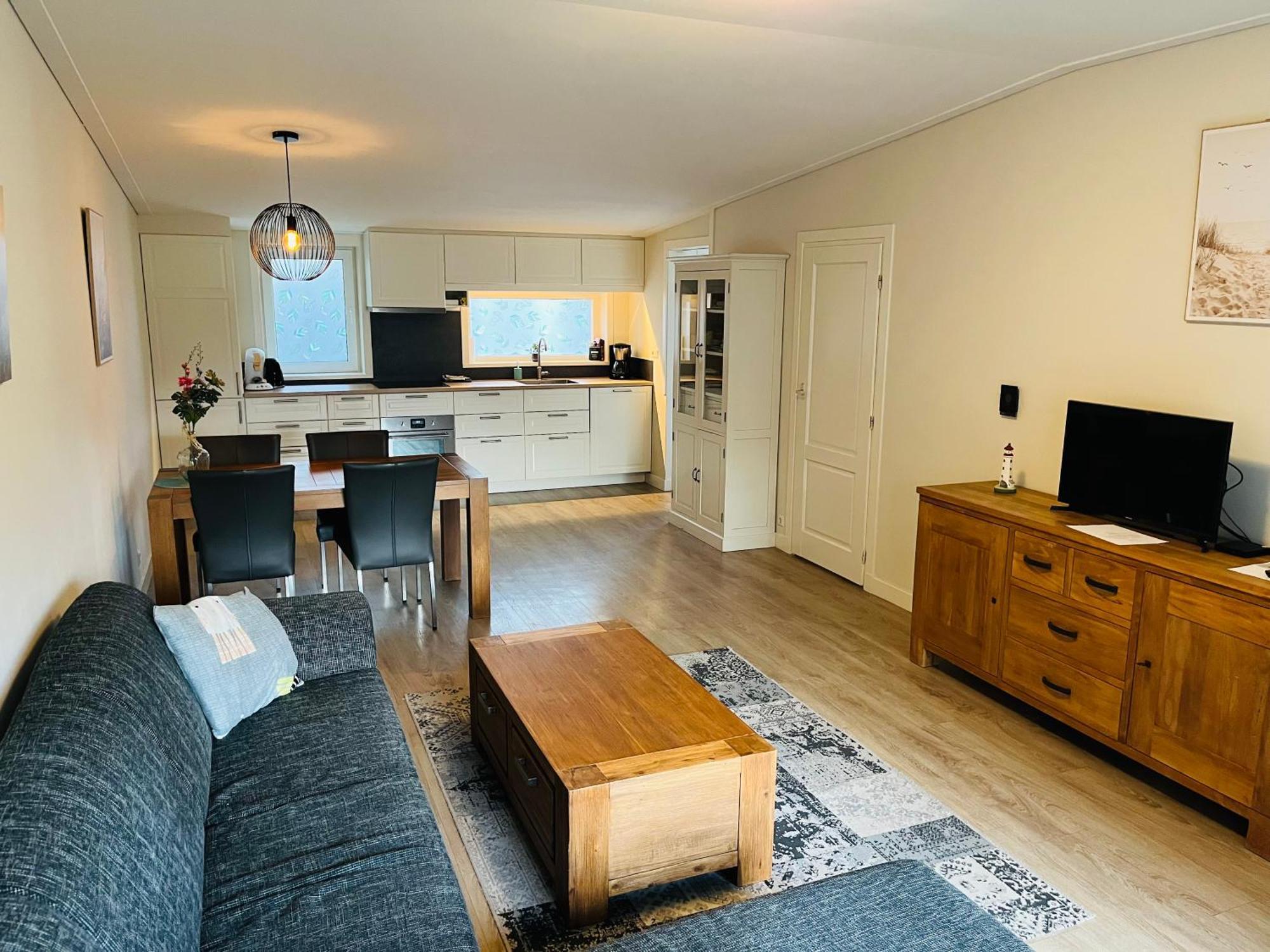 Rustig Gelegen Recreatiewoning In Zeeland Apartment